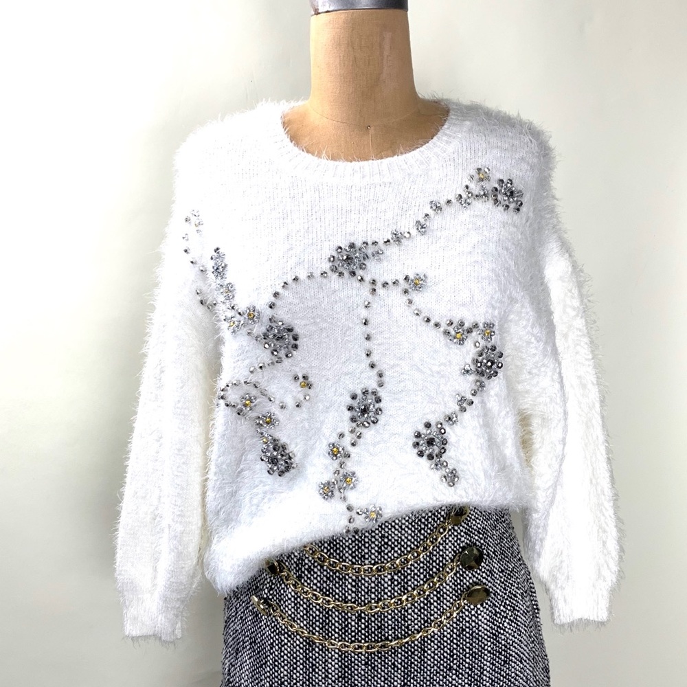 MMC white sweater super